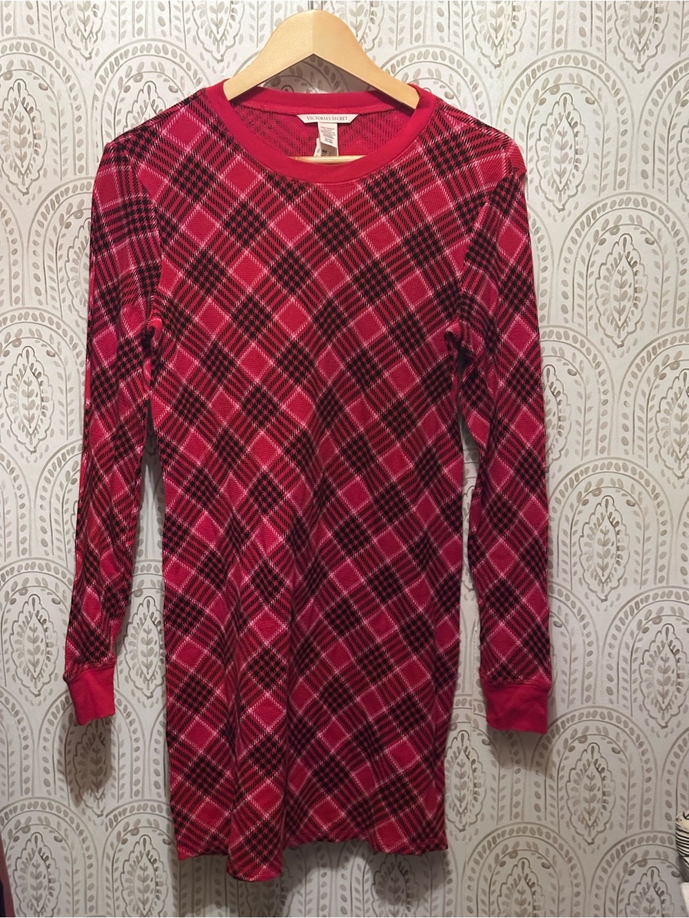 Victoria's Secret Red Plaid Long-Sleeve Sleep Shirt Nightgown S NWT
